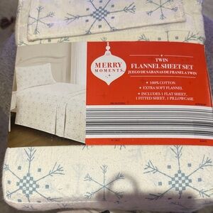 Twin Flannel Sheet Set - White and Blue Snowflake Design